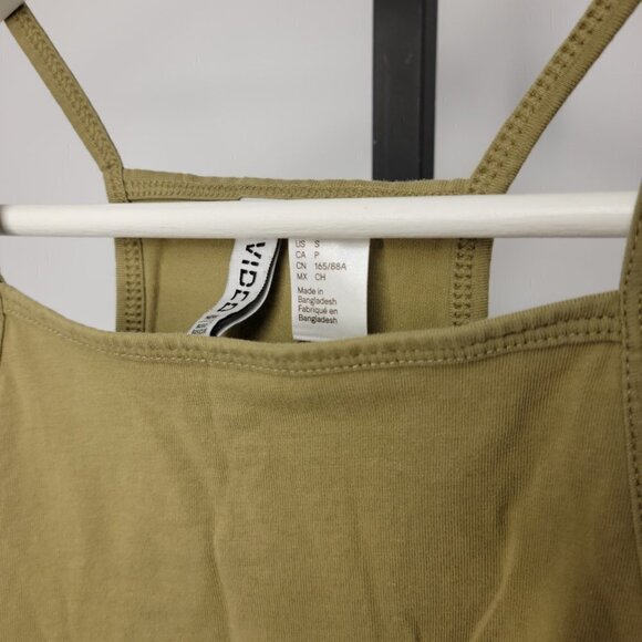 Divided Crop Tank - Picture 2 of 3